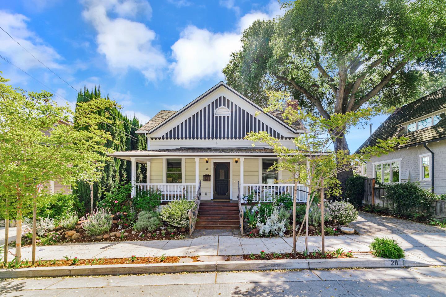 Neighborhood Neighborhood-16