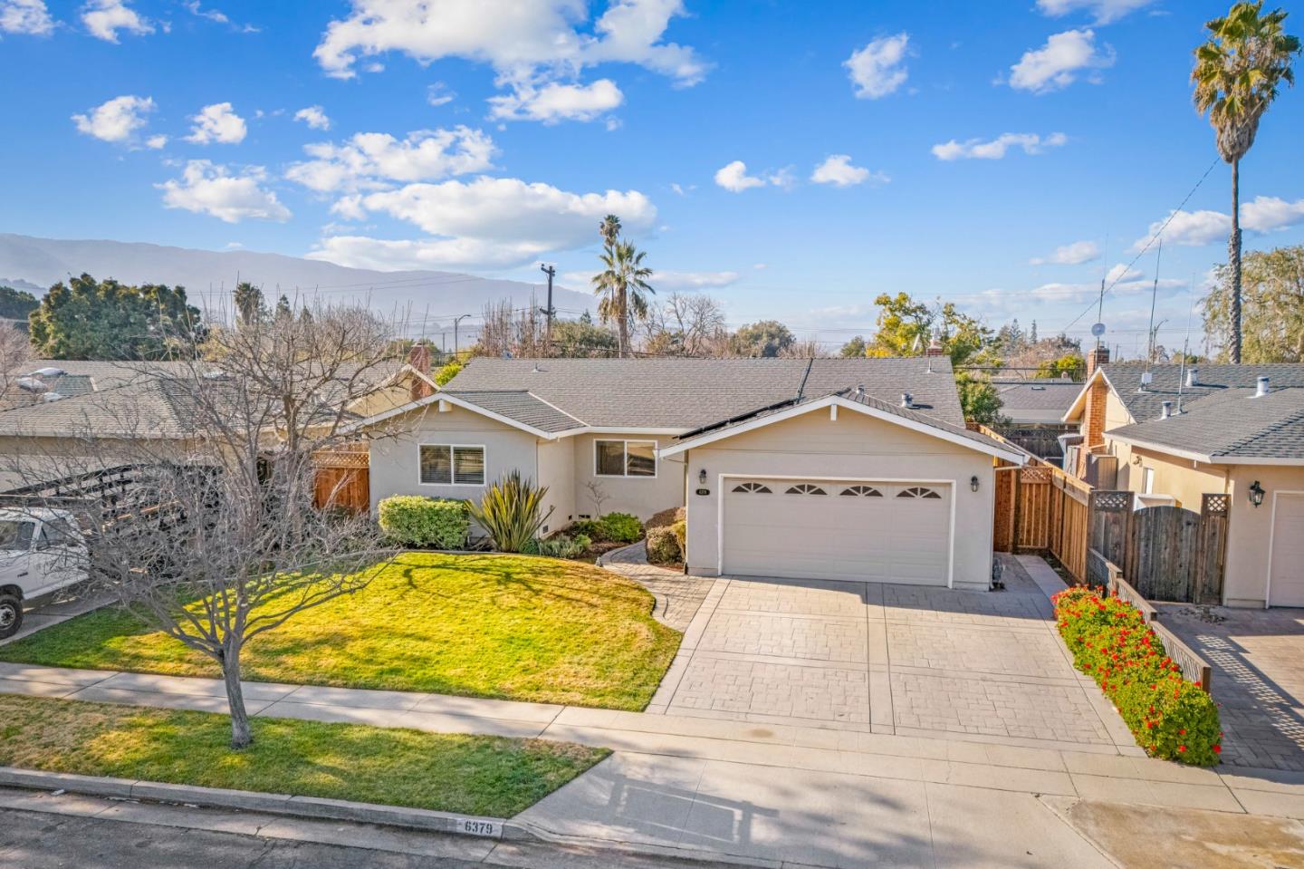 Neighborhood Neighborhood-70