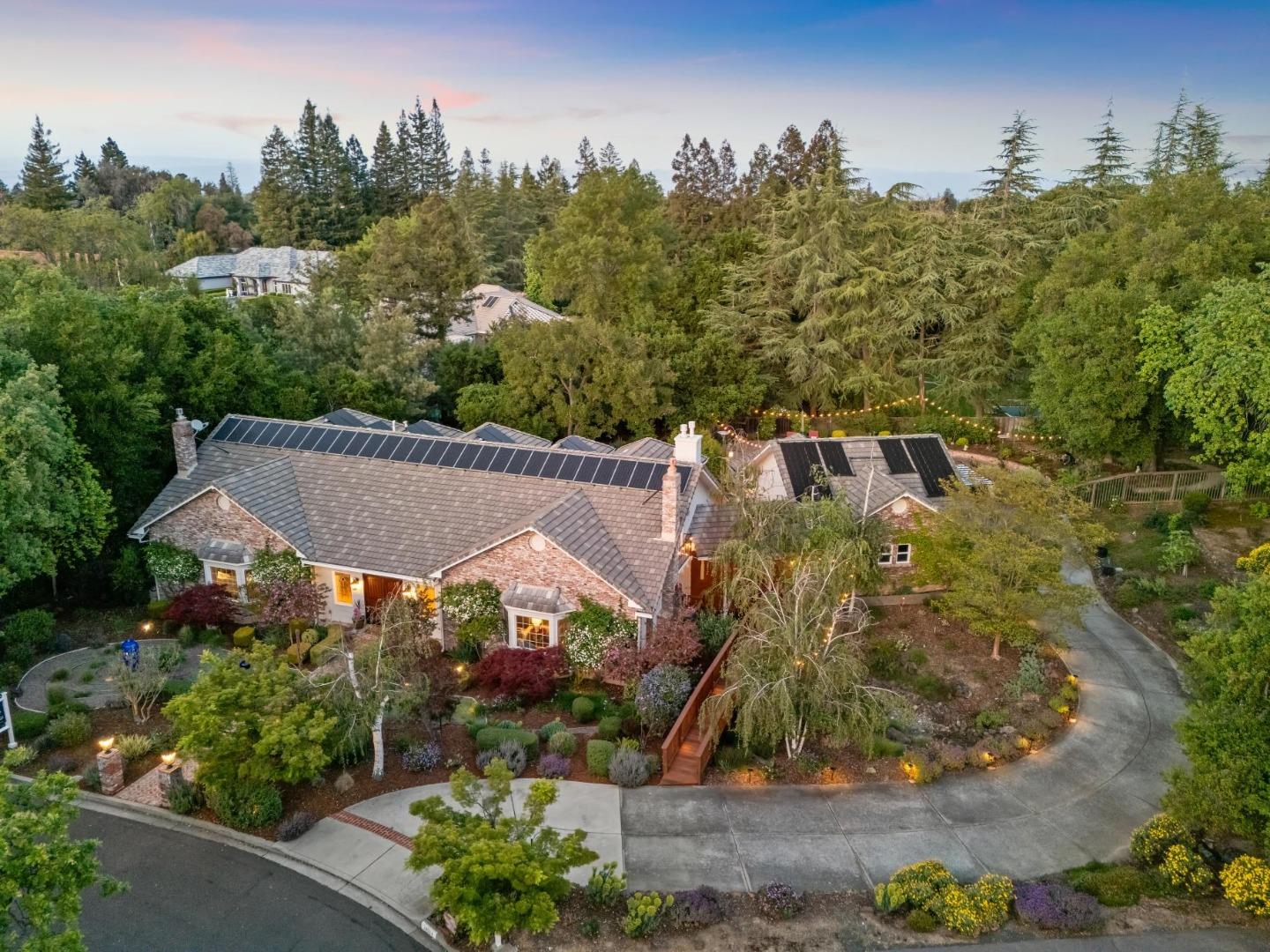 Neighborhood Neighborhood-8