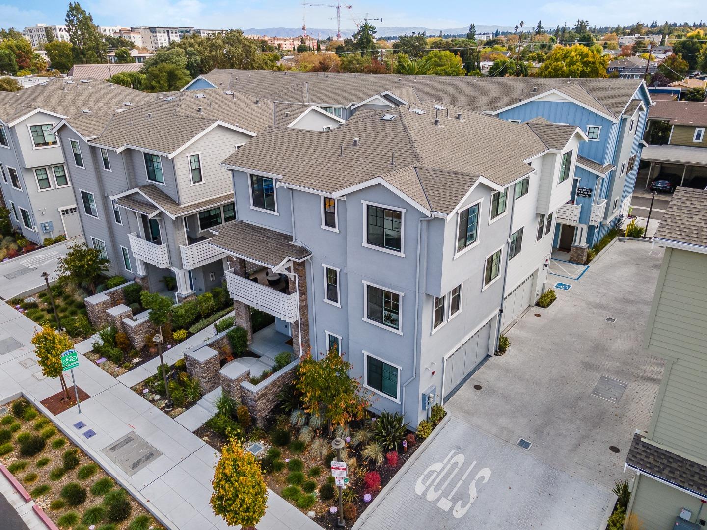 Neighborhood Neighborhood-44