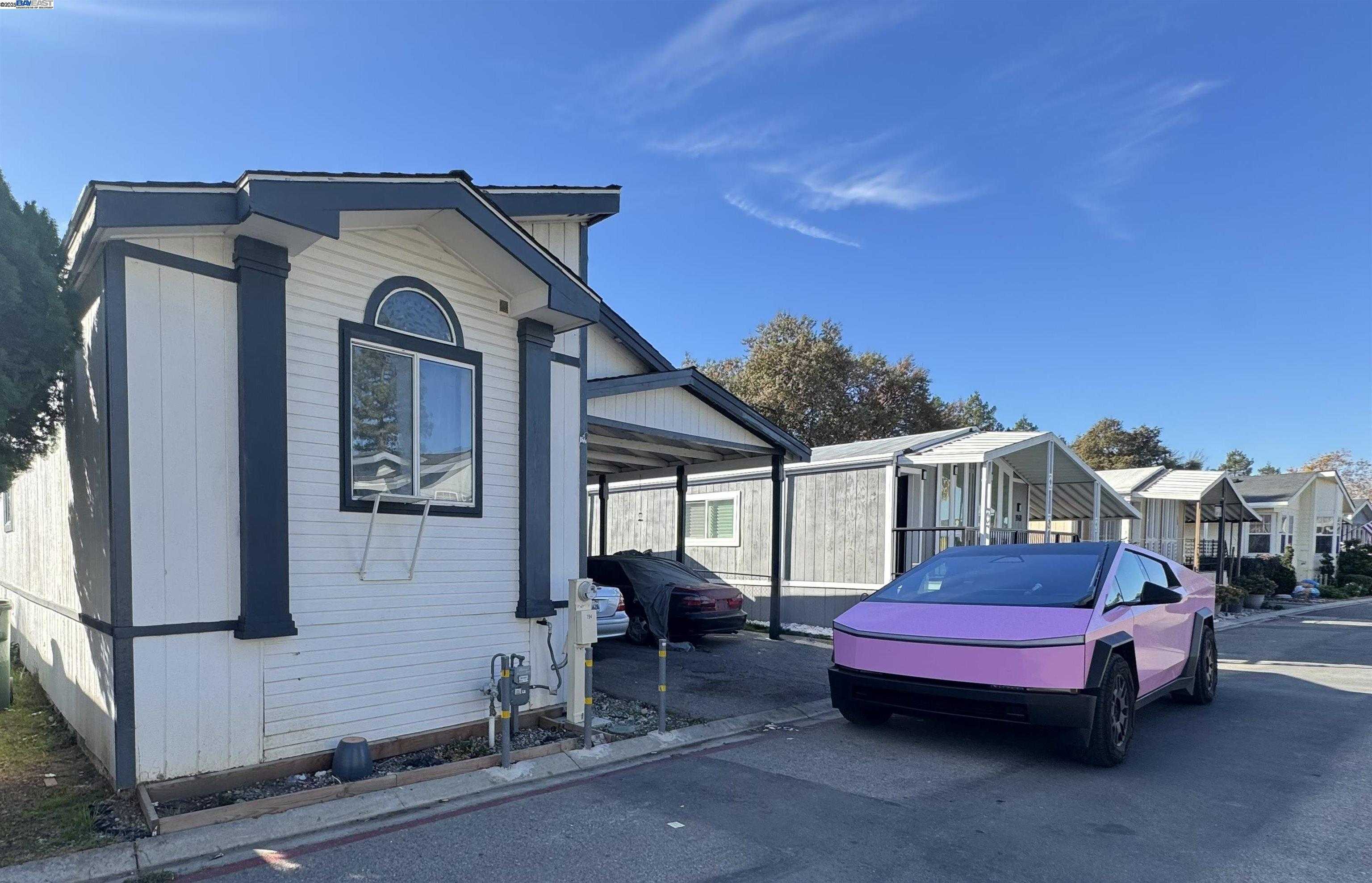 Neighborhood Neighborhood-13