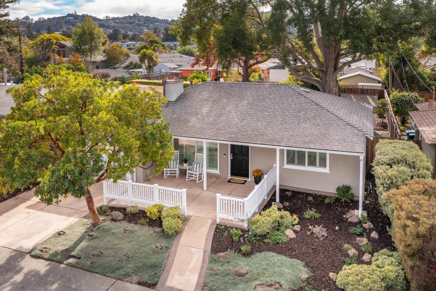 Neighborhood Neighborhood-106