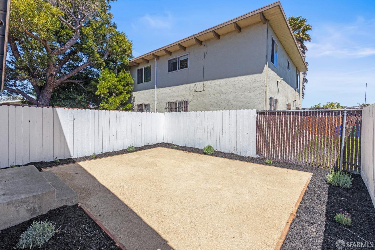 Neighborhood Neighborhood-16