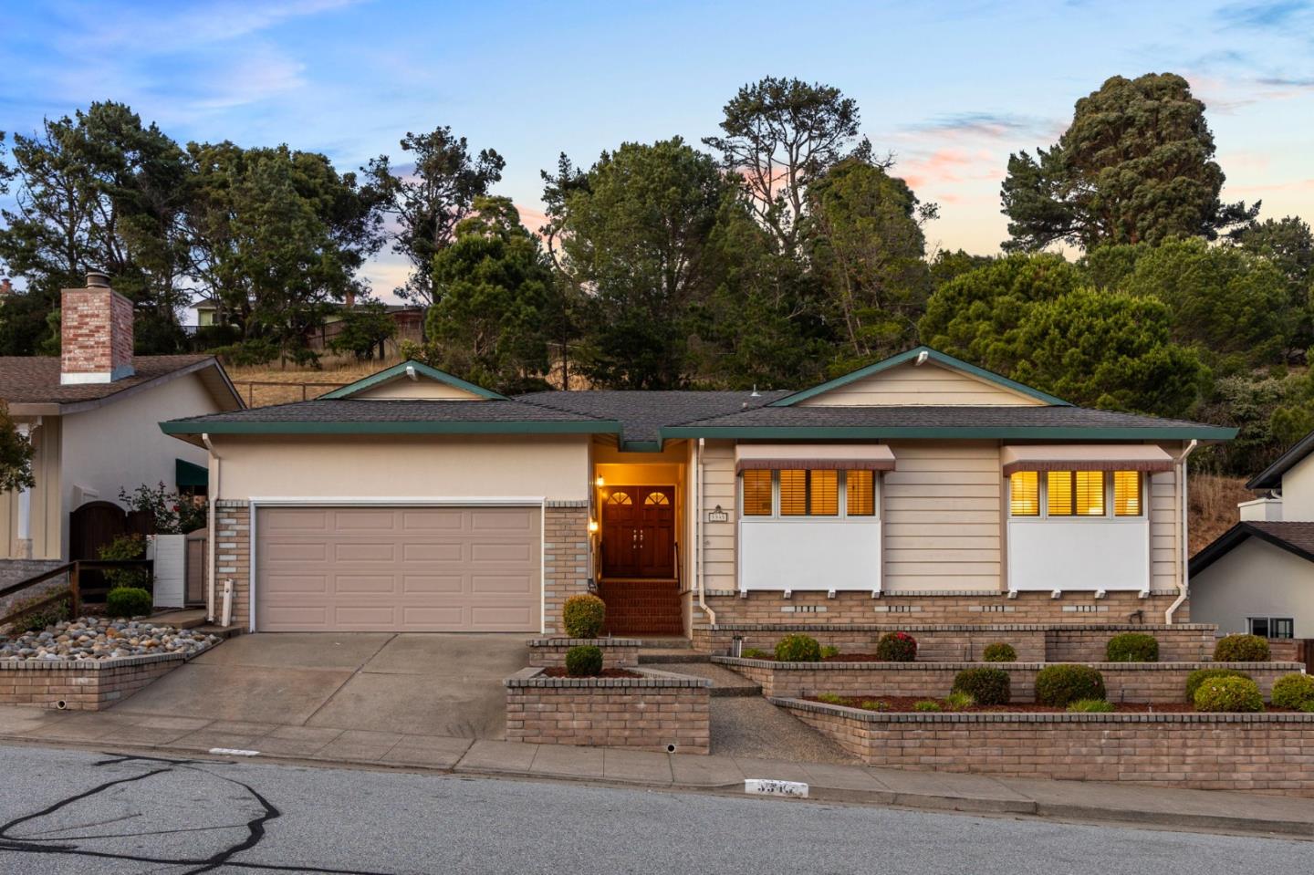 Neighborhood Neighborhood-42