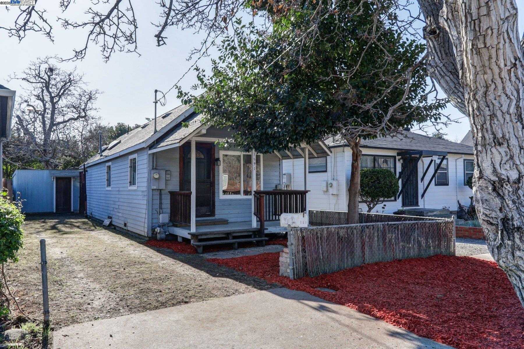 Neighborhood Neighborhood-16