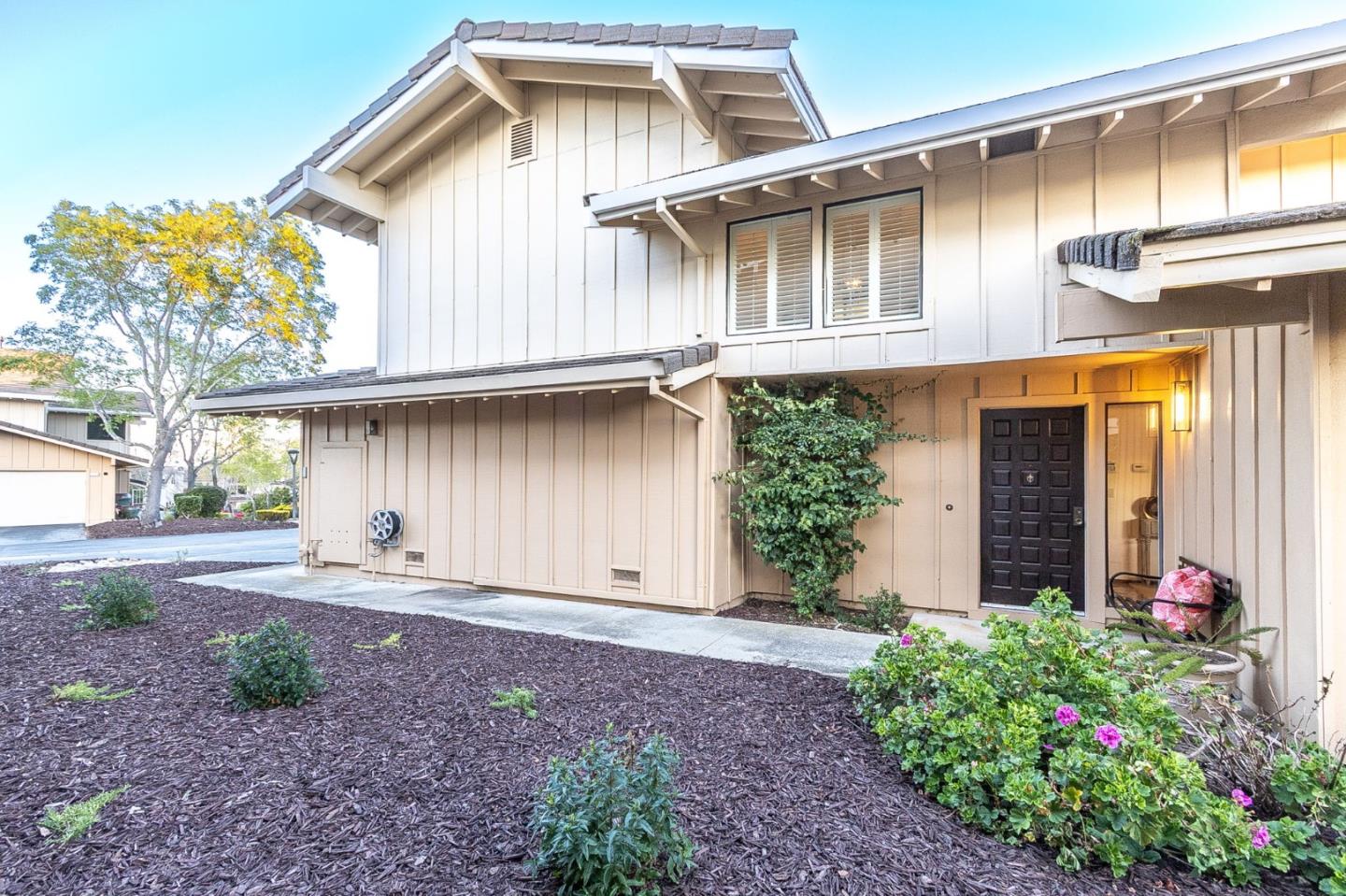 Neighborhood Neighborhood-6