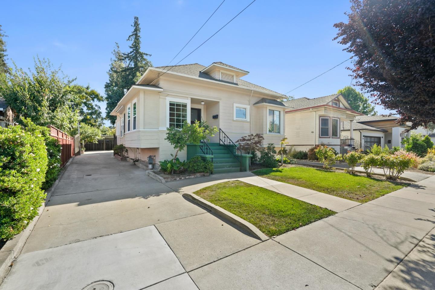 Neighborhood Neighborhood-15