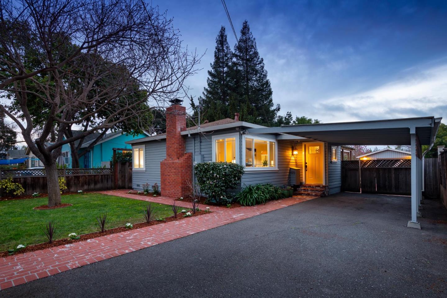 Neighborhood Neighborhood-44