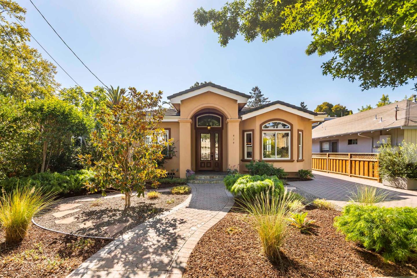 Neighborhood Neighborhood-16