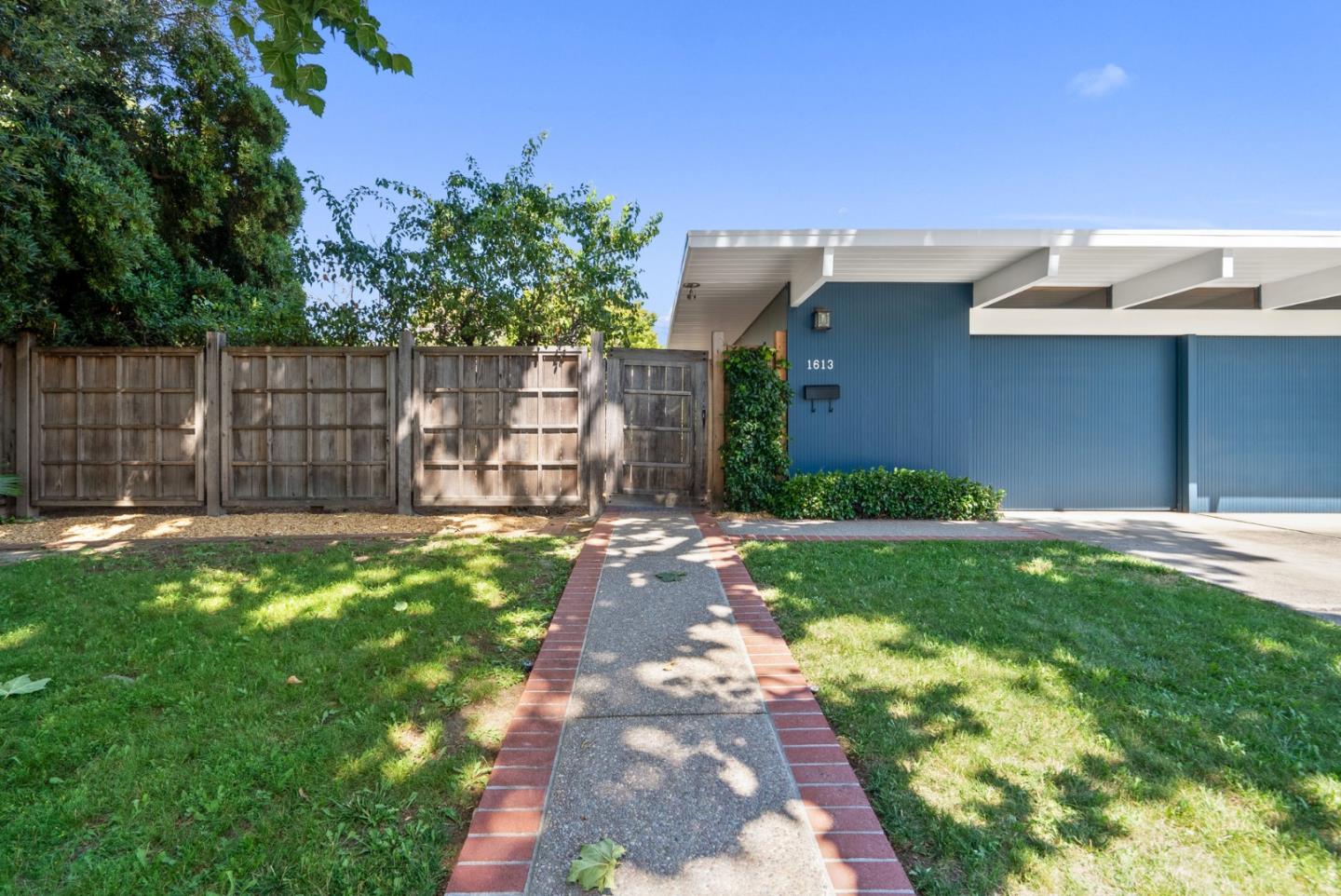 Neighborhood Neighborhood-63