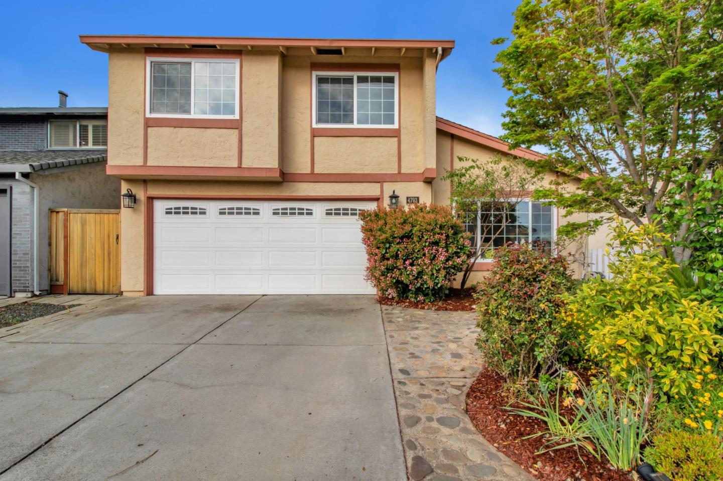 Neighborhood Neighborhood-13