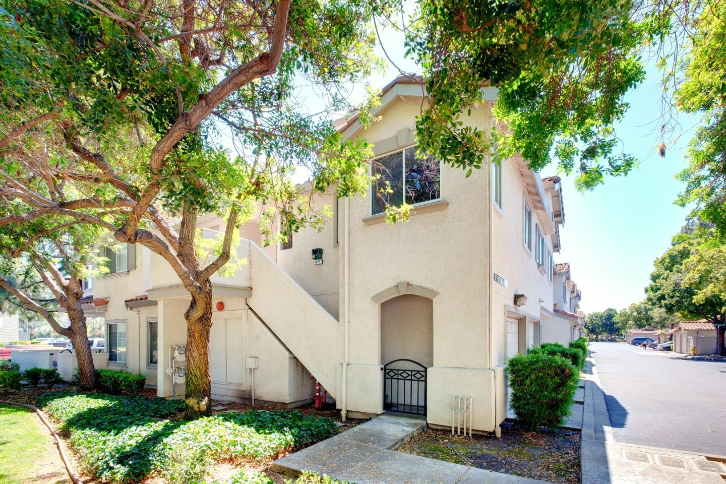 Neighborhood Neighborhood-6