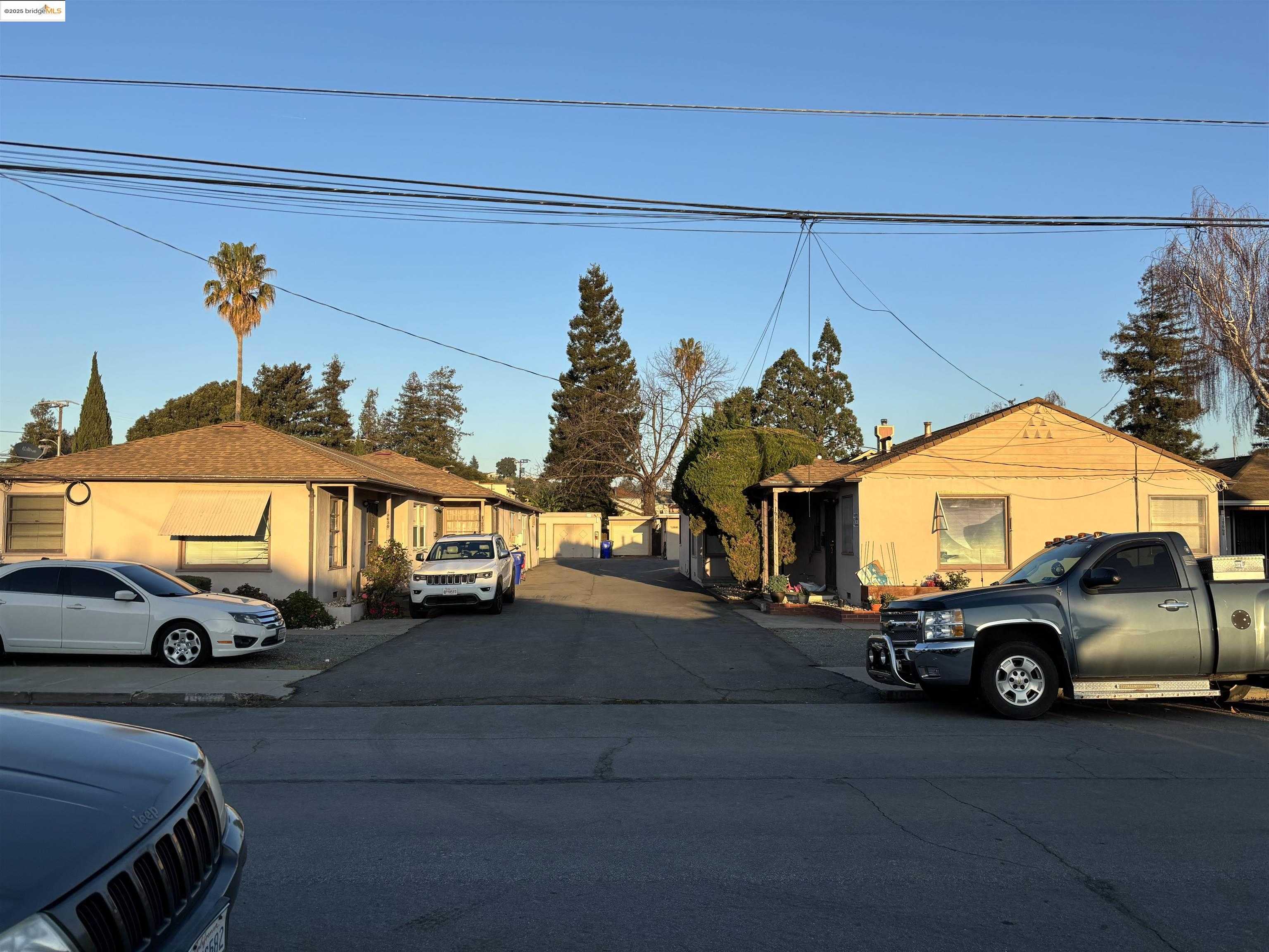 Neighborhood Neighborhood-30