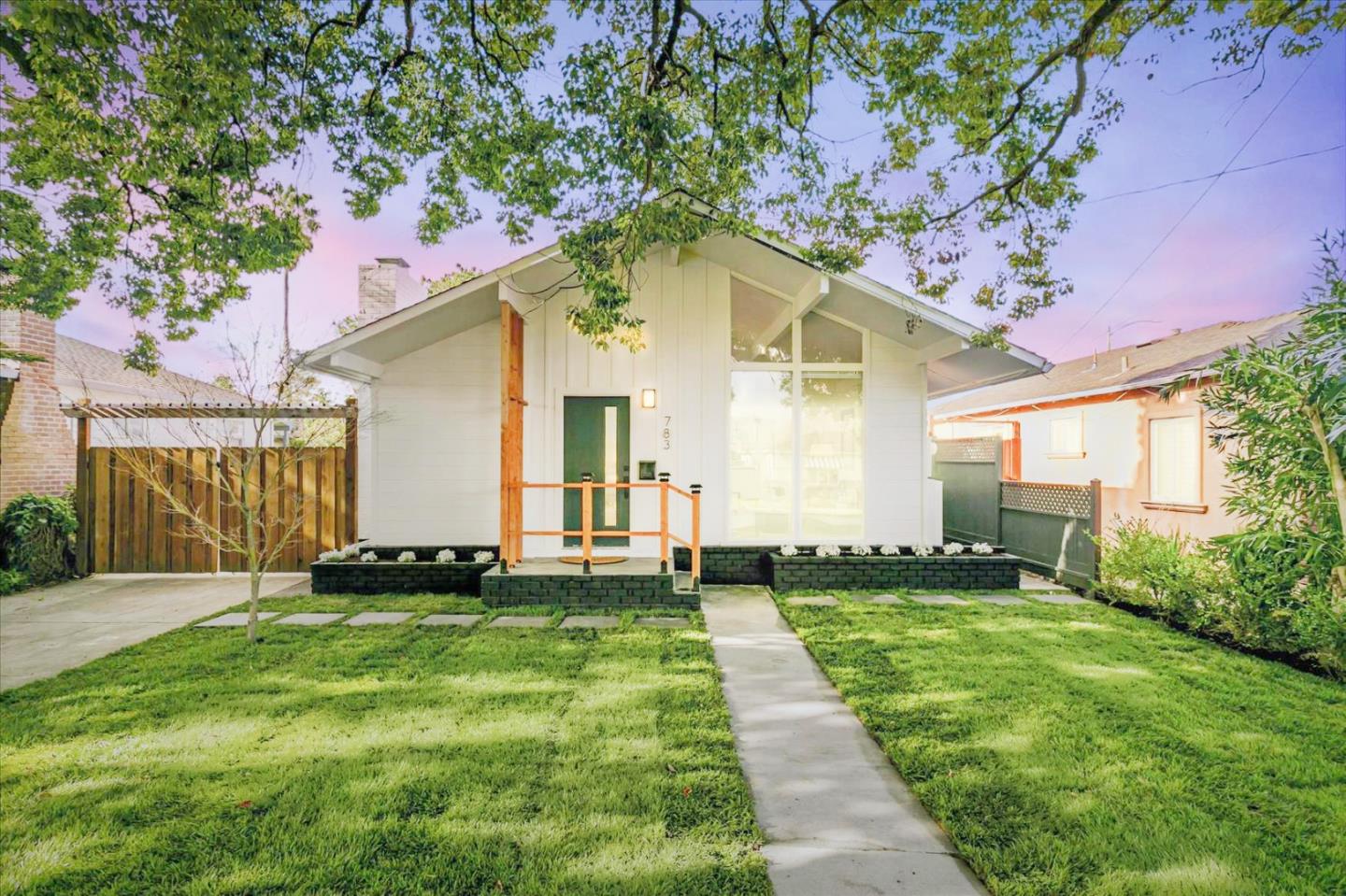 Neighborhood Neighborhood-48