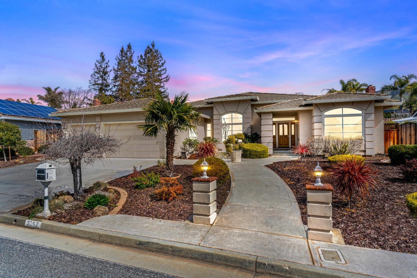 Neighborhood Neighborhood-16