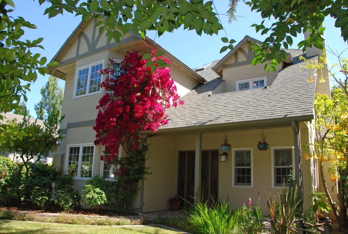 Neighborhood Neighborhood-10