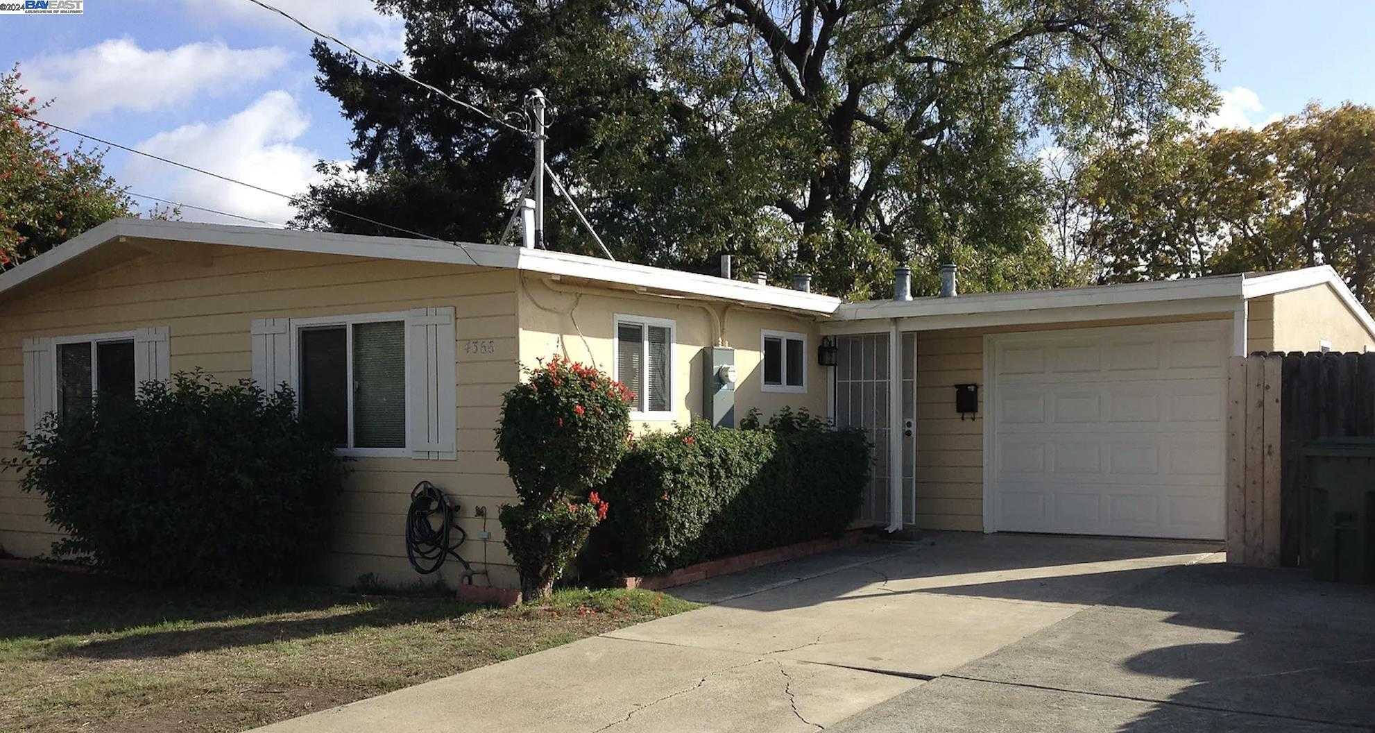 Neighborhood Neighborhood-11