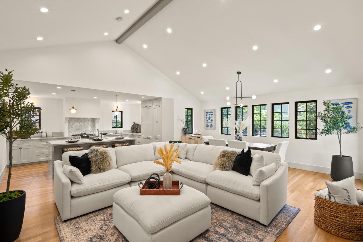 Neighborhood Neighborhood-5