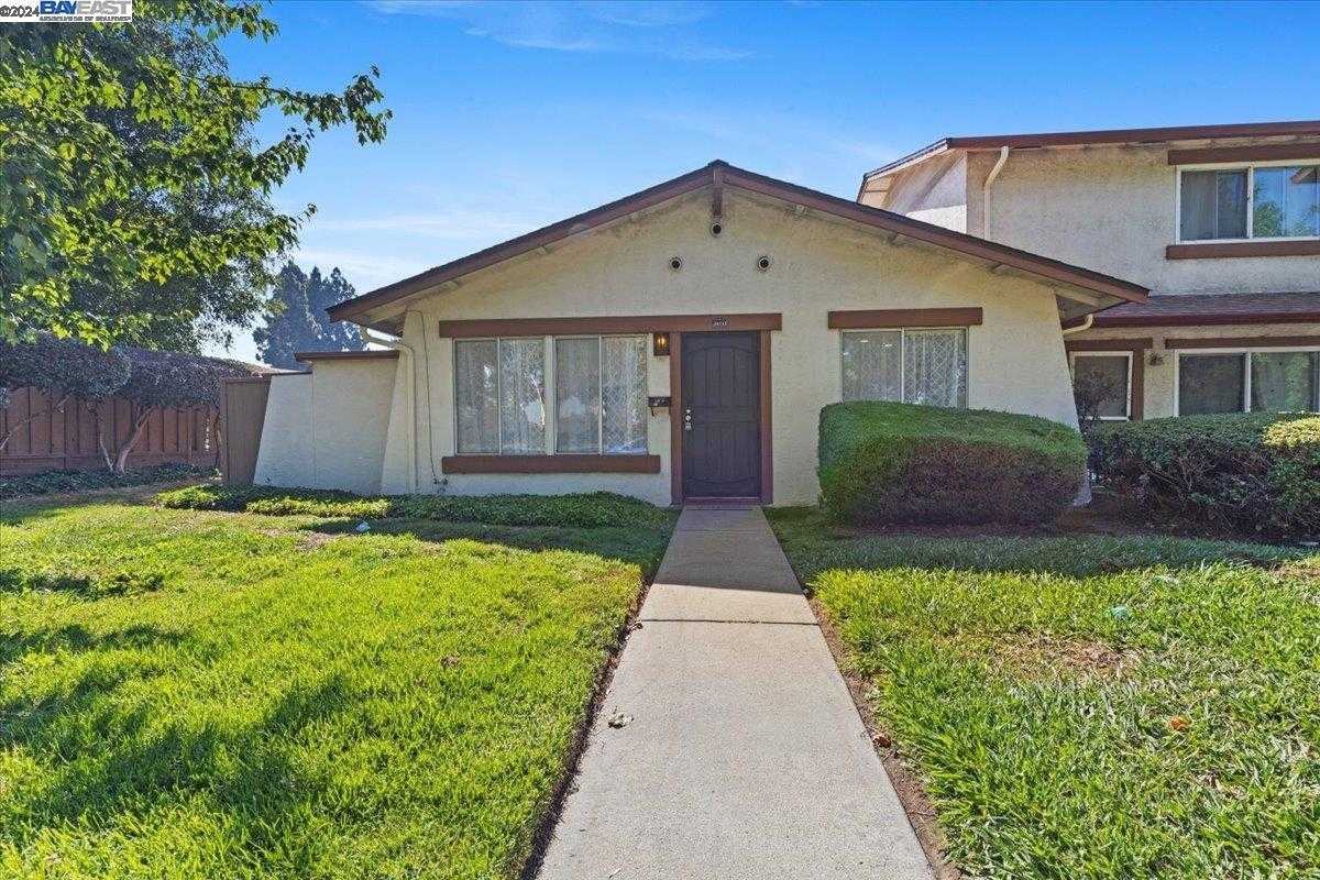 Neighborhood Neighborhood-10