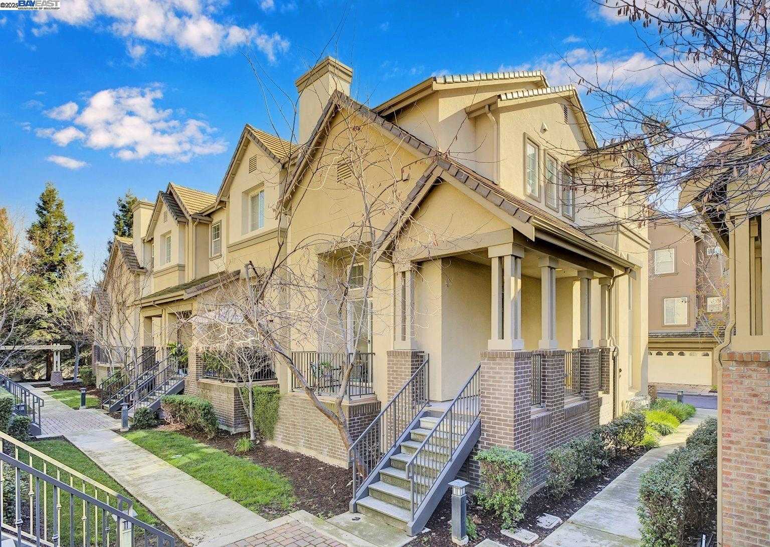 Neighborhood Neighborhood-13