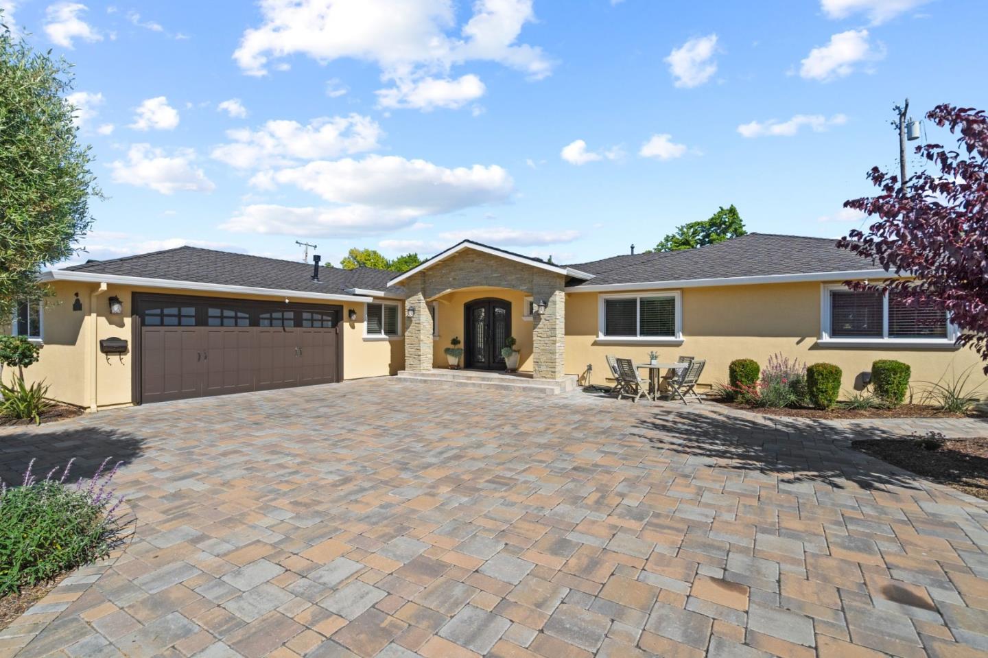 Neighborhood Neighborhood-4