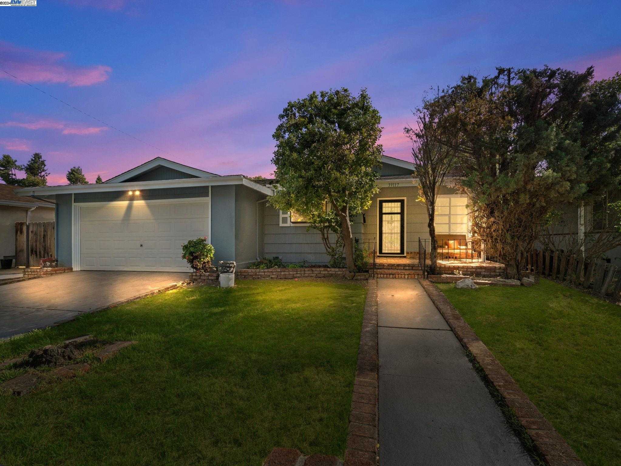 Neighborhood Neighborhood-18