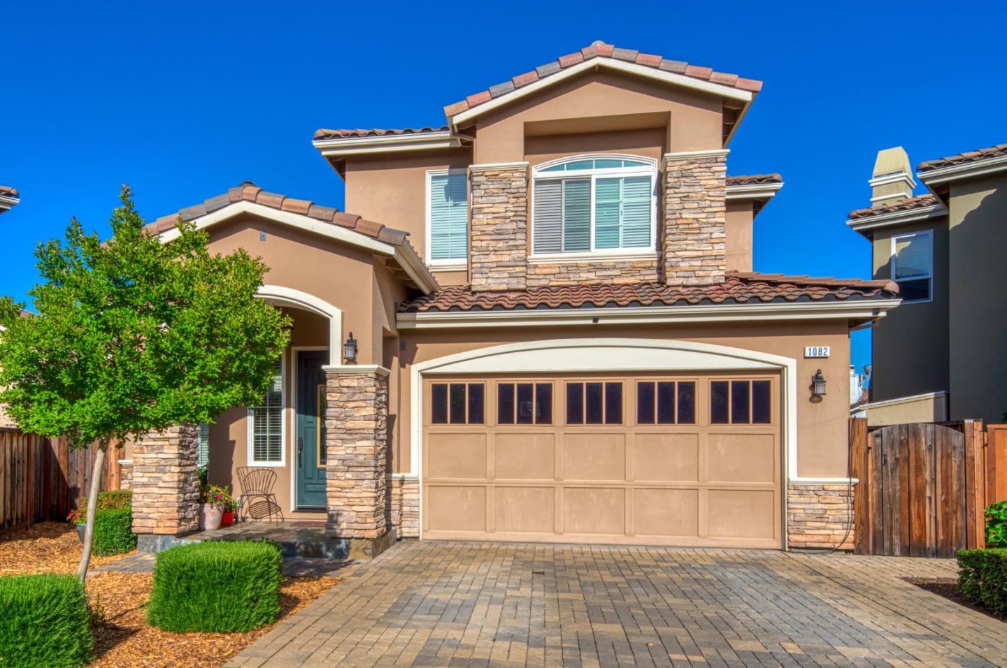 Neighborhood Neighborhood-43