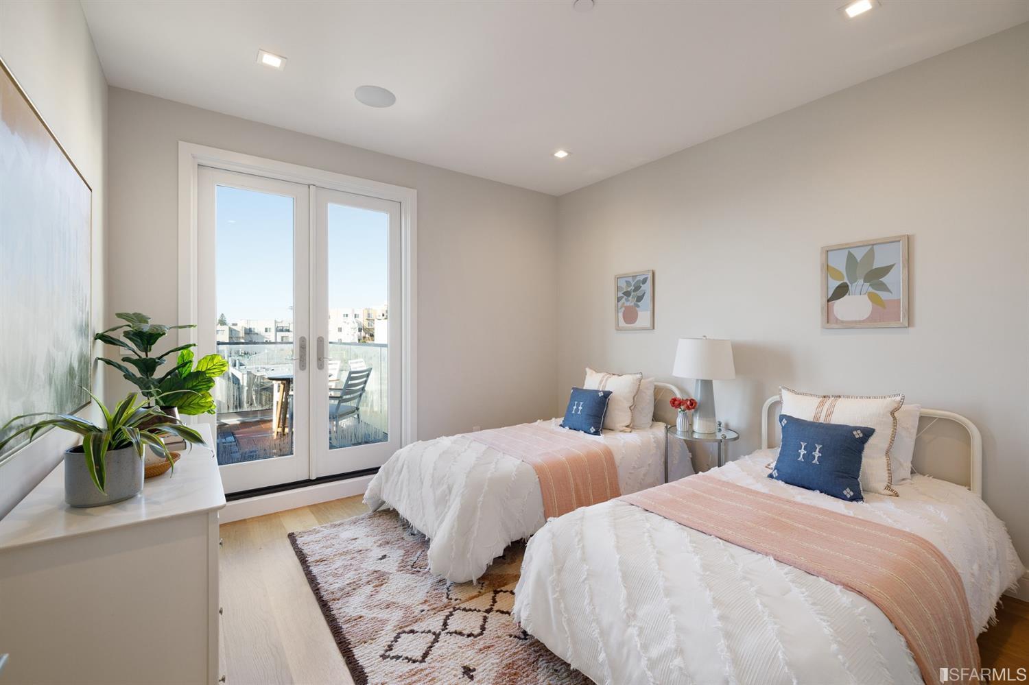 Neighborhood Neighborhood-200