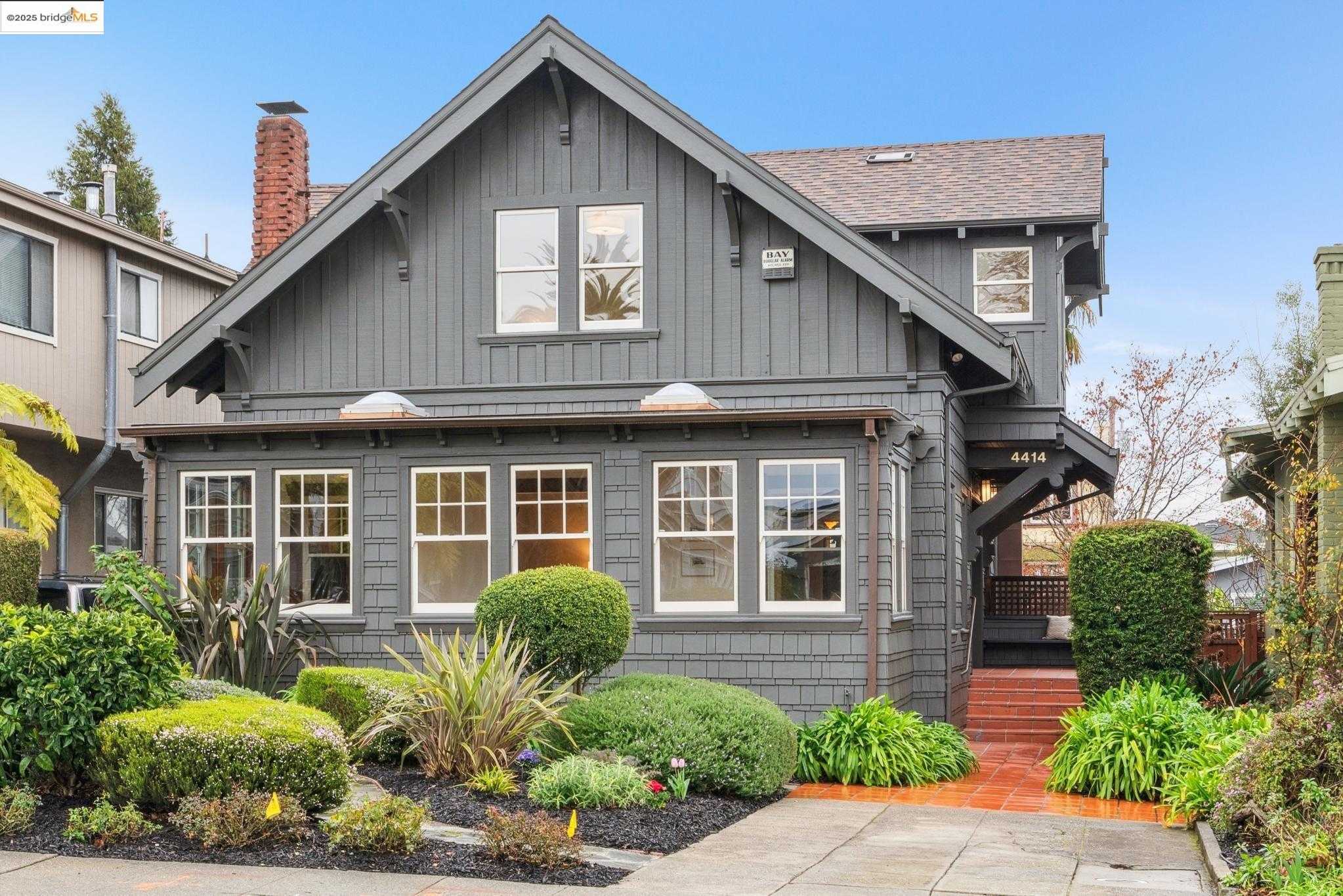 Neighborhood Neighborhood-15