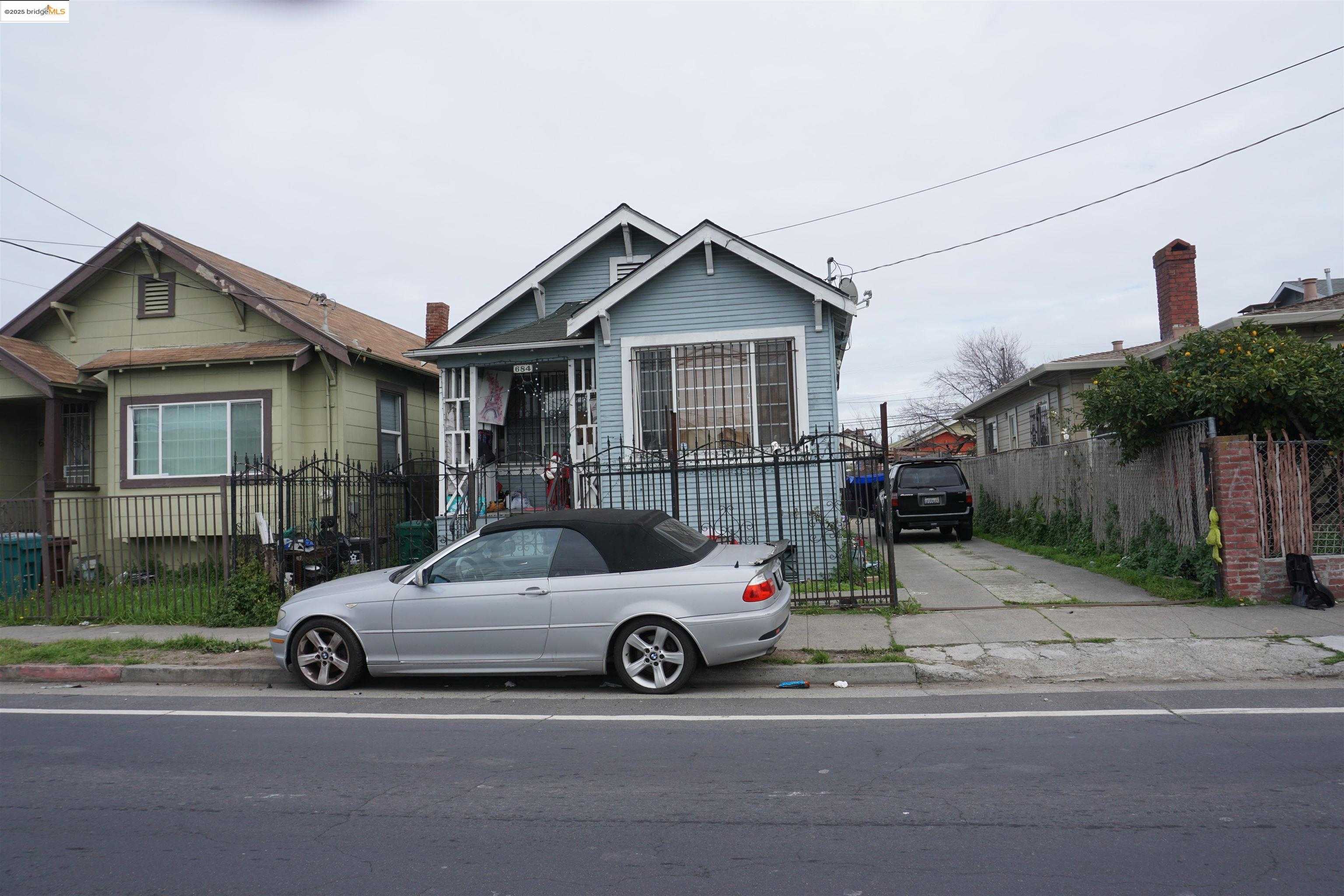 Neighborhood Neighborhood-10