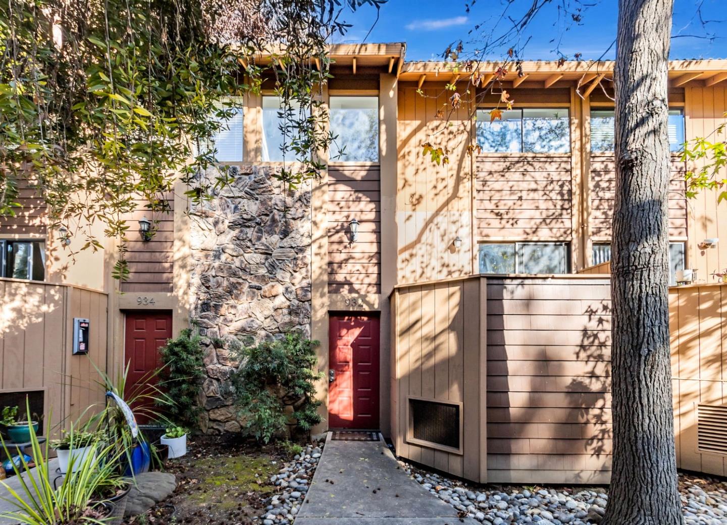 Neighborhood Neighborhood-16