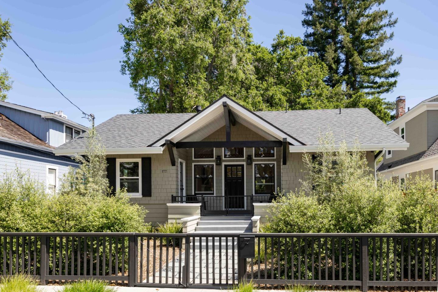 Neighborhood Neighborhood-47