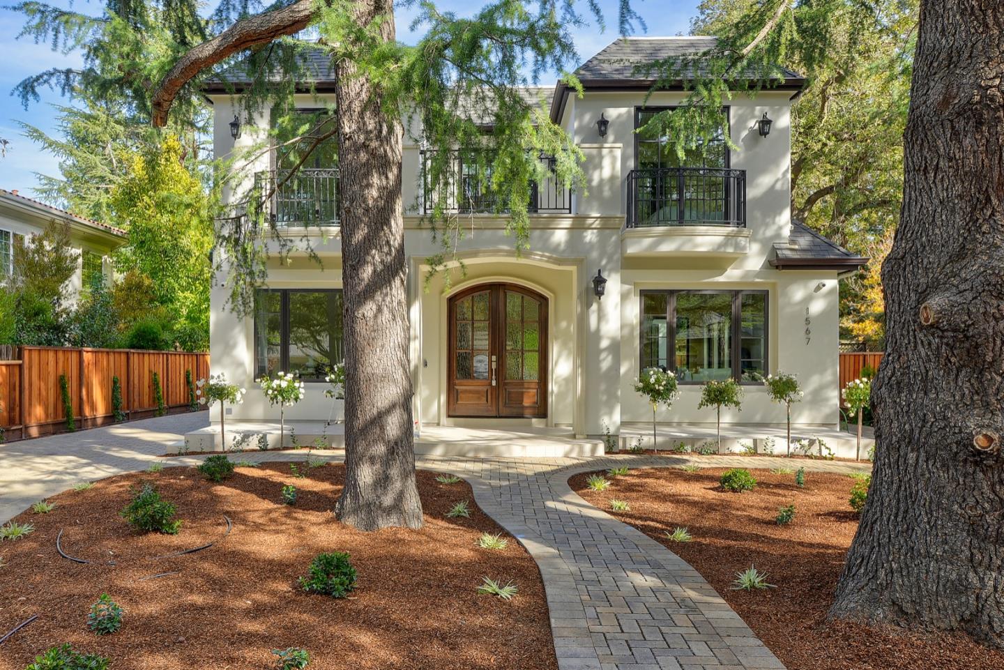 Neighborhood Neighborhood-20