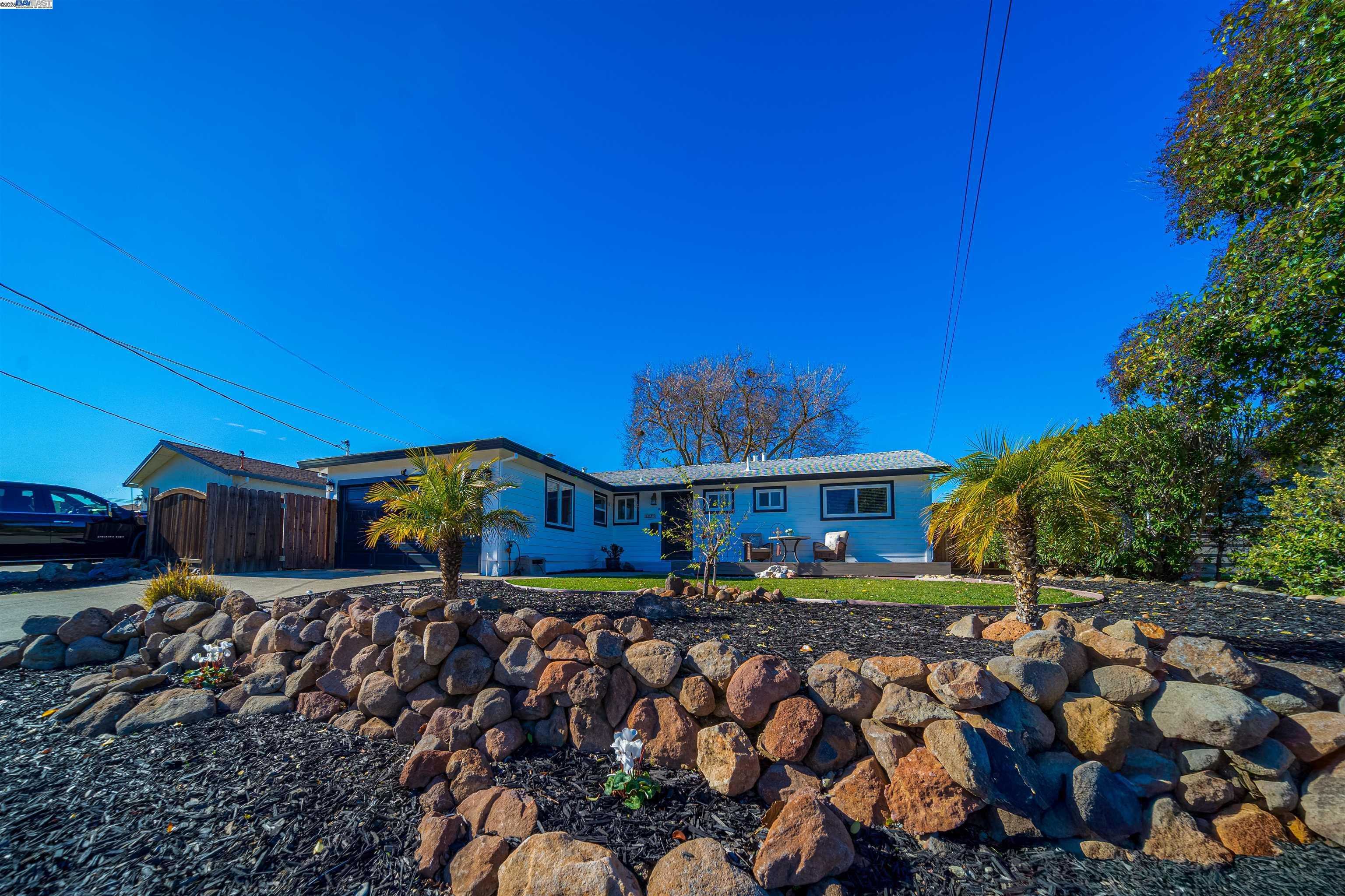 Neighborhood Neighborhood-16