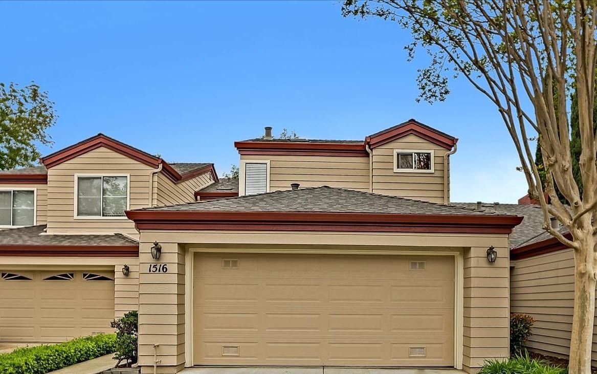 Neighborhood Neighborhood-102