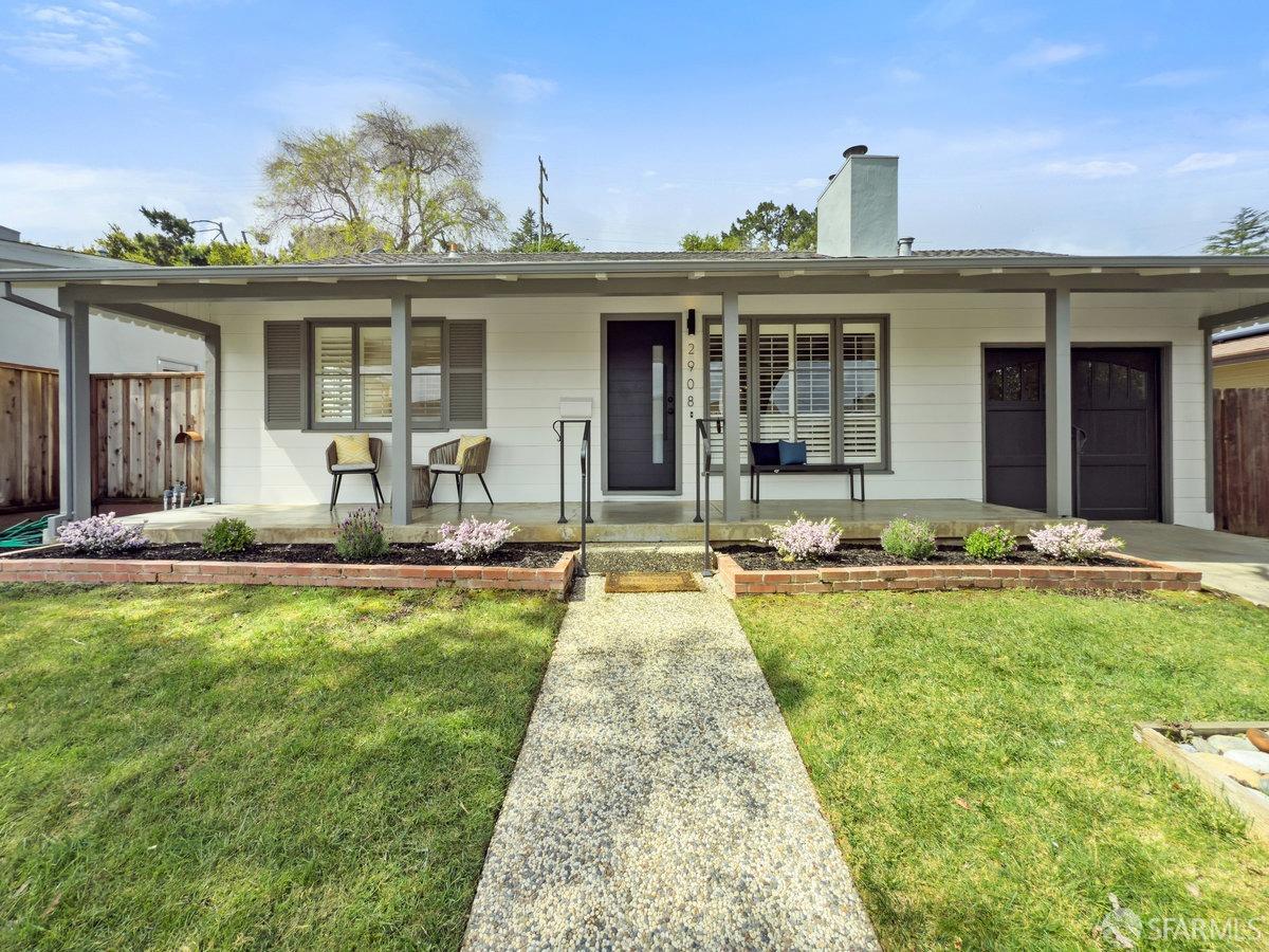 Neighborhood Neighborhood-20