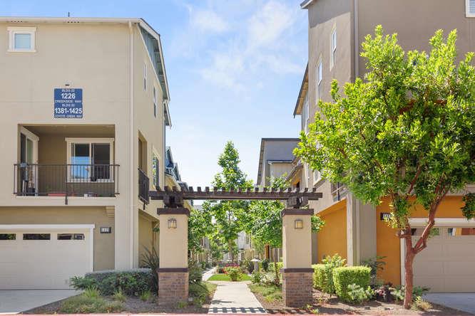 Neighborhood Neighborhood-30