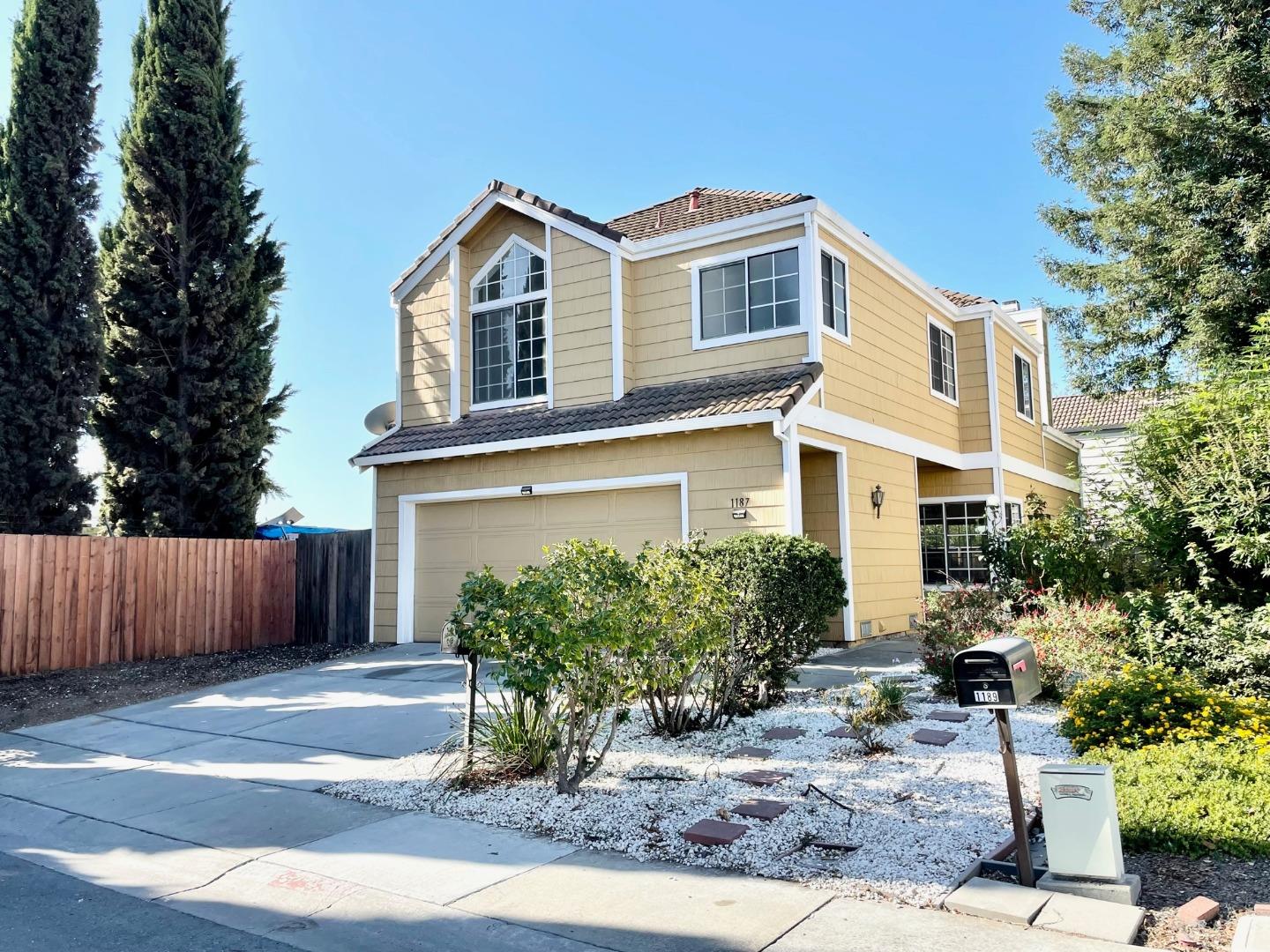 Neighborhood Neighborhood-22