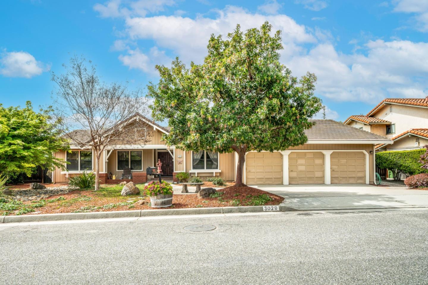 Neighborhood Neighborhood-7