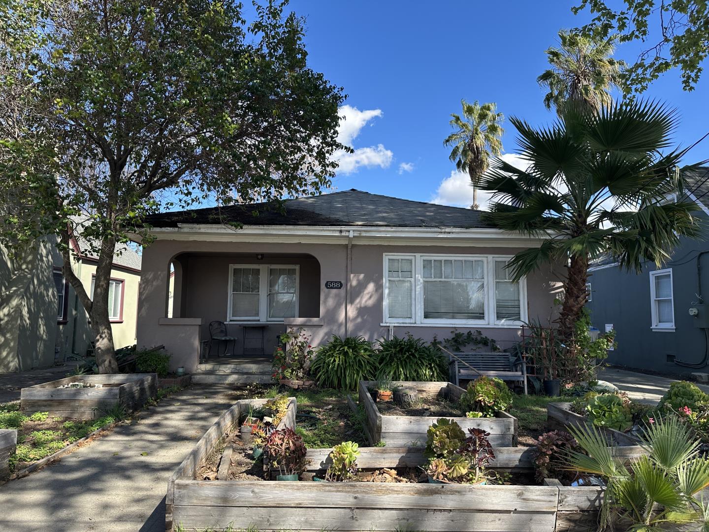 Neighborhood-5