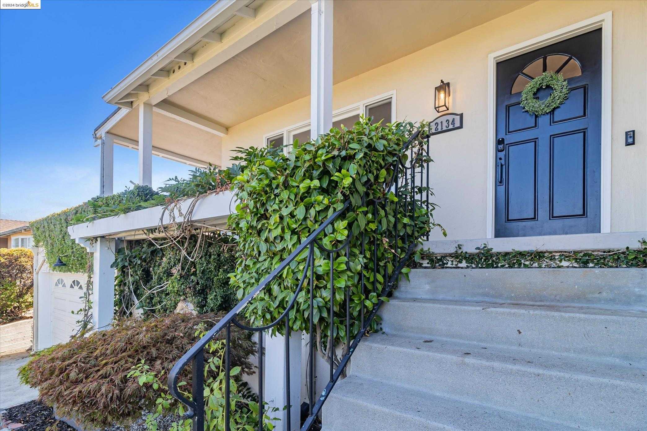 Neighborhood Neighborhood-22