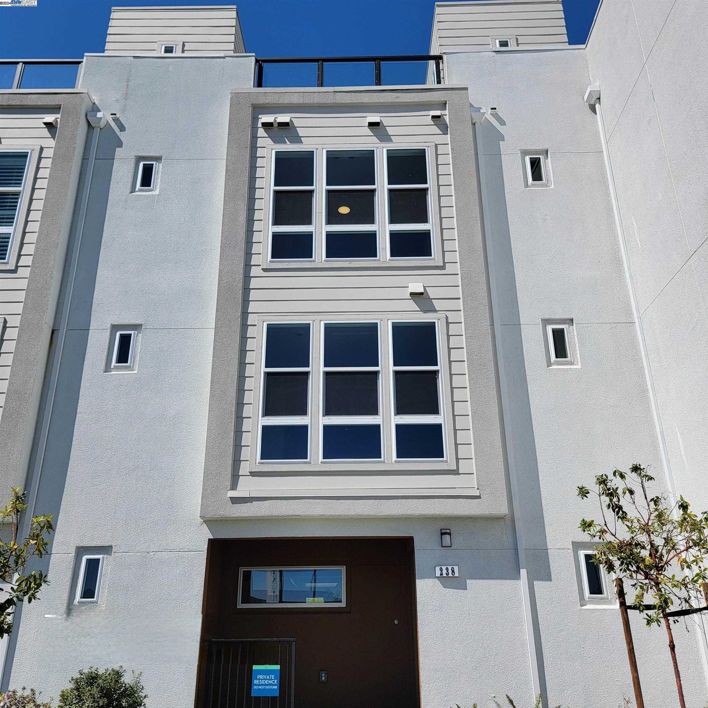 Neighborhood Neighborhood-4