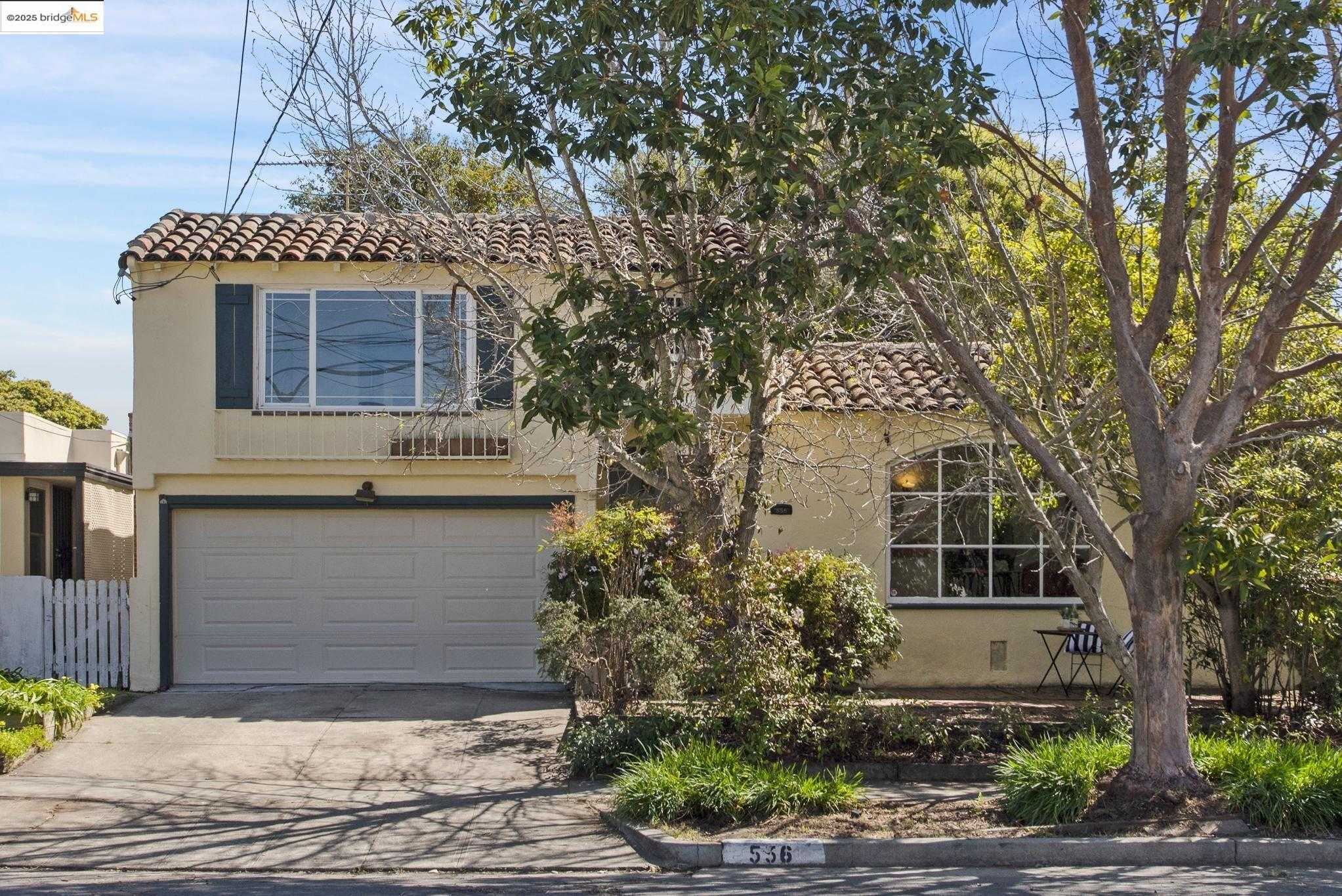 Neighborhood Neighborhood-12