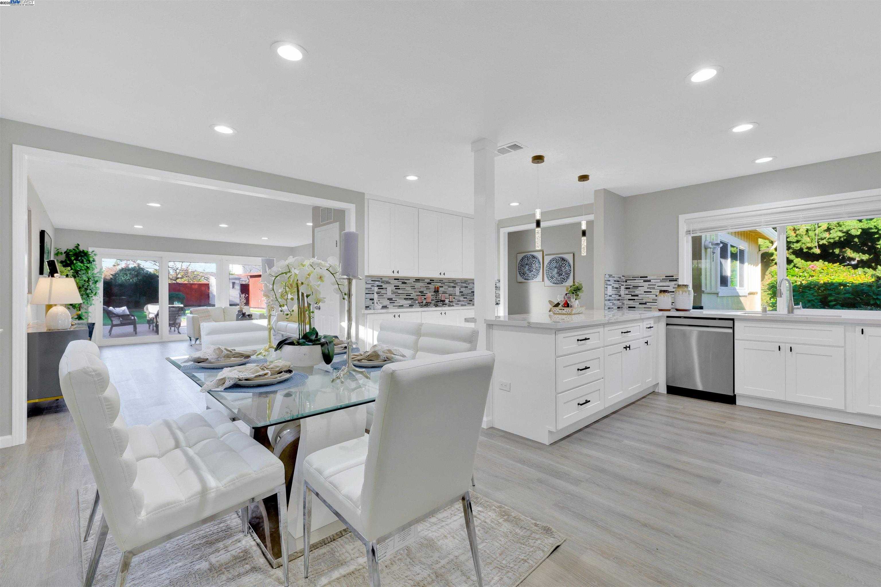 Neighborhood Neighborhood-41