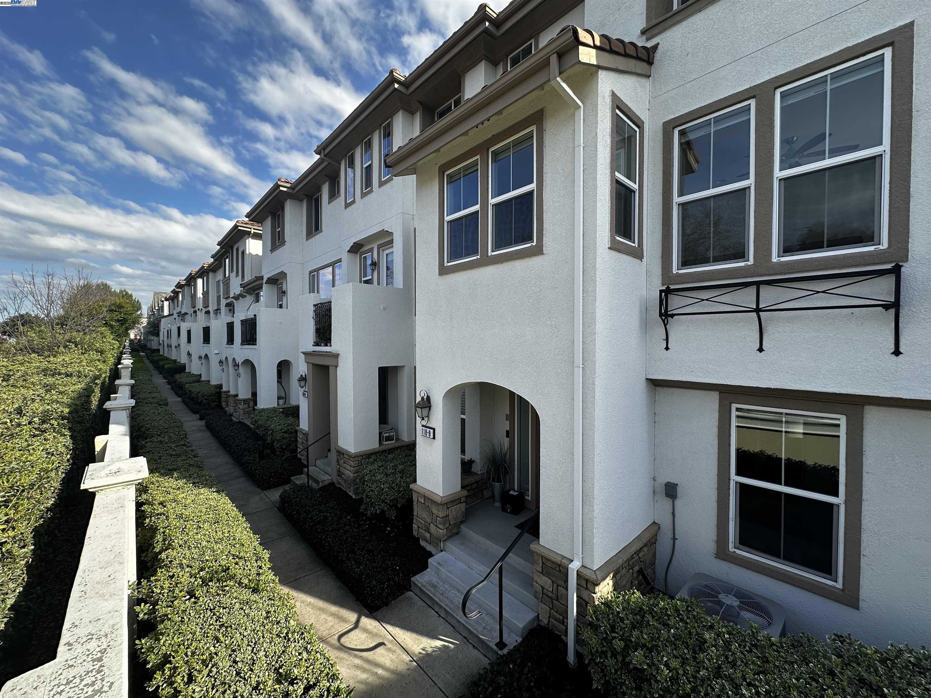 Neighborhood Neighborhood-33