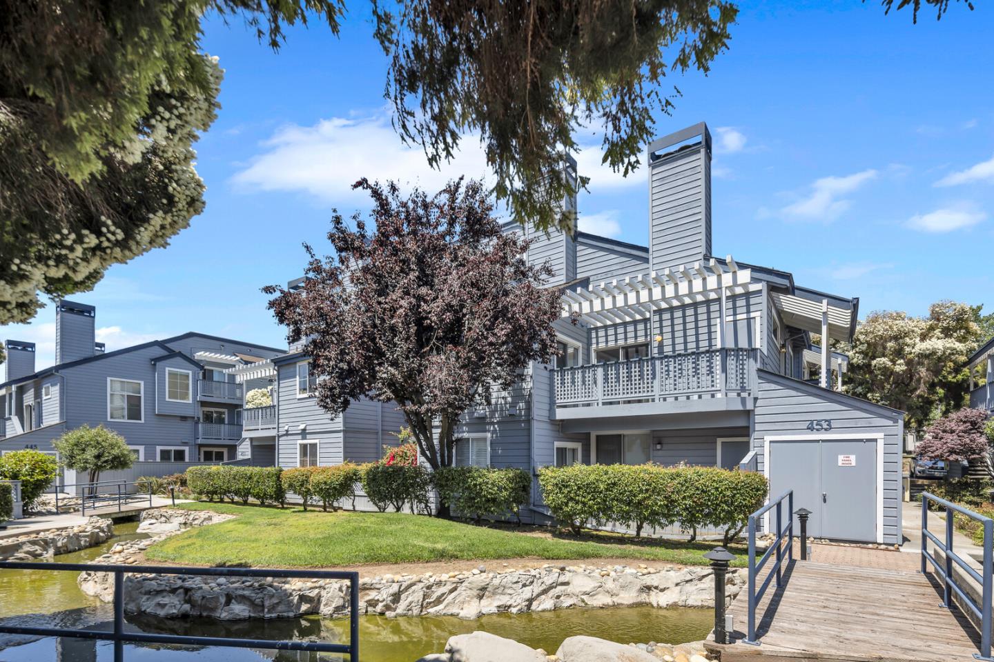 Neighborhood Neighborhood-120