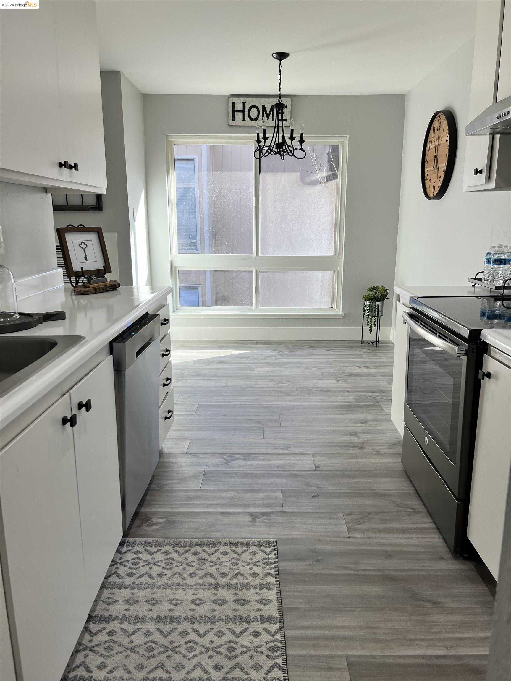 Neighborhood Neighborhood-20