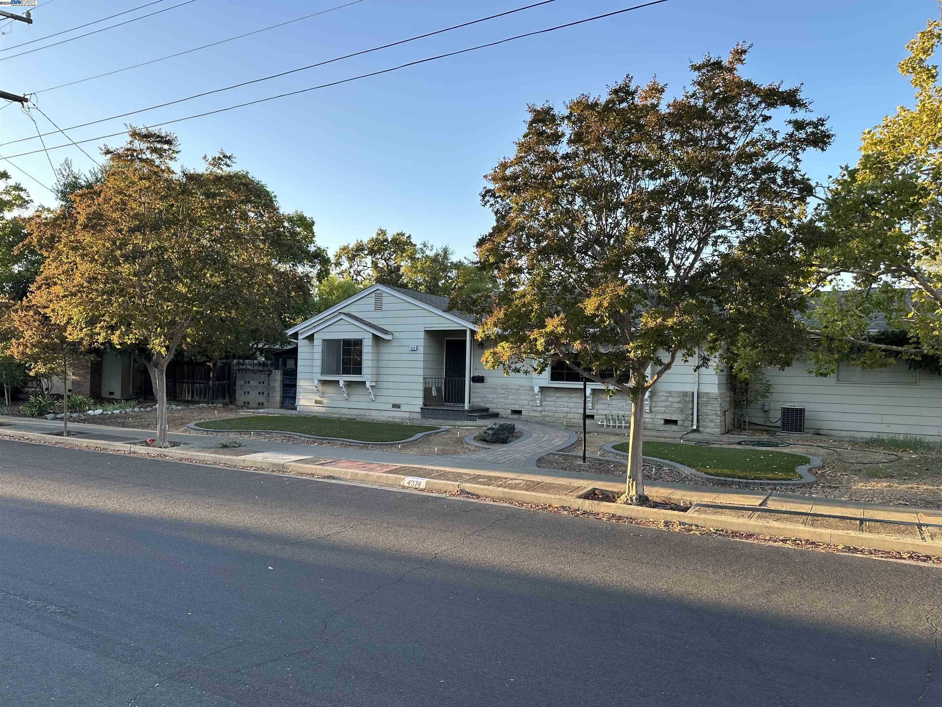 Neighborhood Neighborhood-19