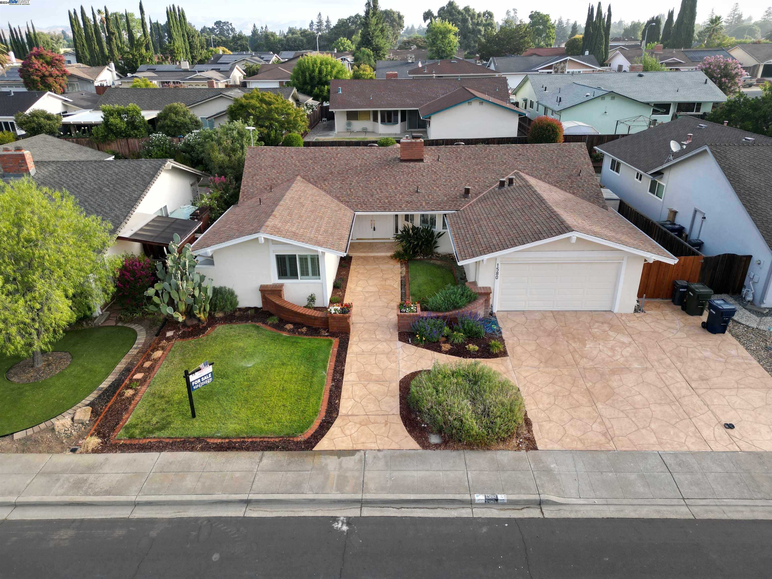 Neighborhood Neighborhood-18