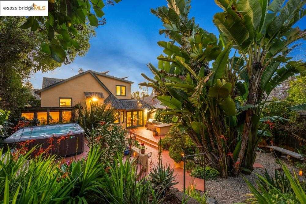 Neighborhood Neighborhood-18